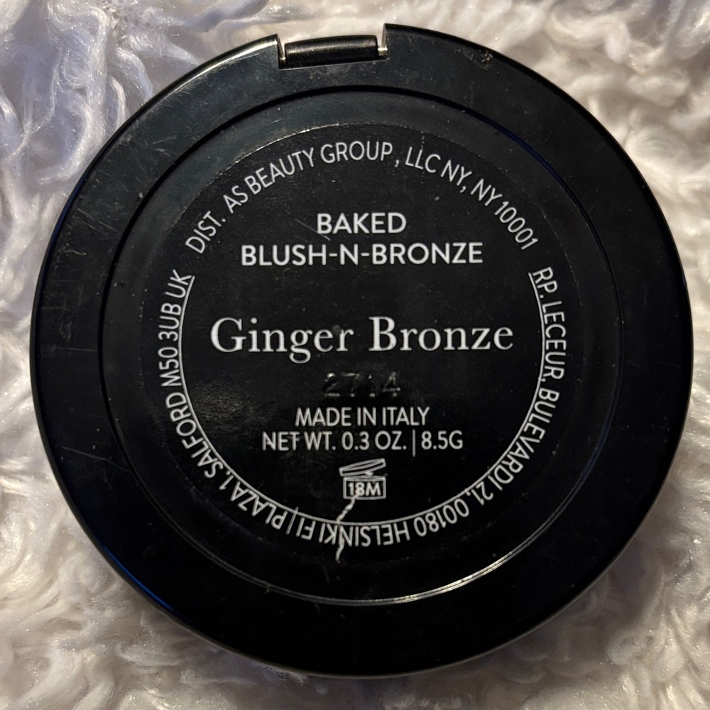 Laura Geller Baked Blush - N - Bronze “ Ginger Bronze” shade - Picture 2 of 3